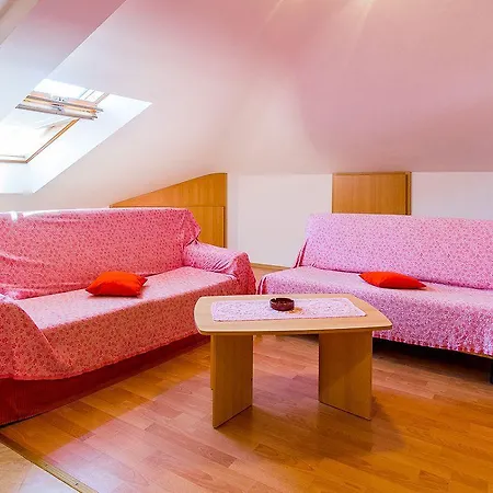 Nur 800 Meter Bis Zum Sandstrand Mit Klima, Wlan, Haustiere Sind Erlaubt Apartment