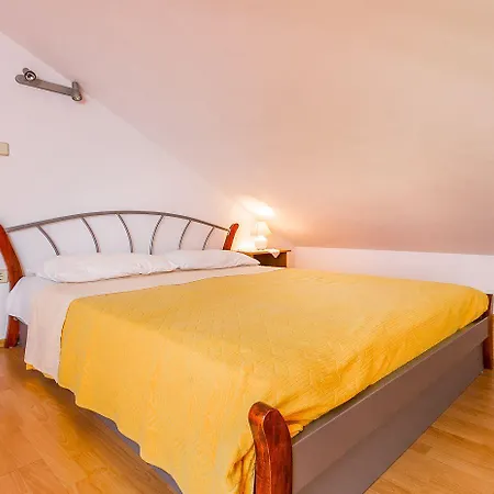 Nur 800 Meter Bis Zum Sandstrand Mit Klima, Wlan, Haustiere Sind Erlaubt Apartment *